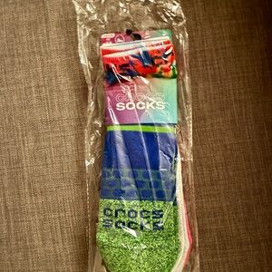 NEW CROCS Adult Large Quarter Length Graphic Socks (3-pairs)